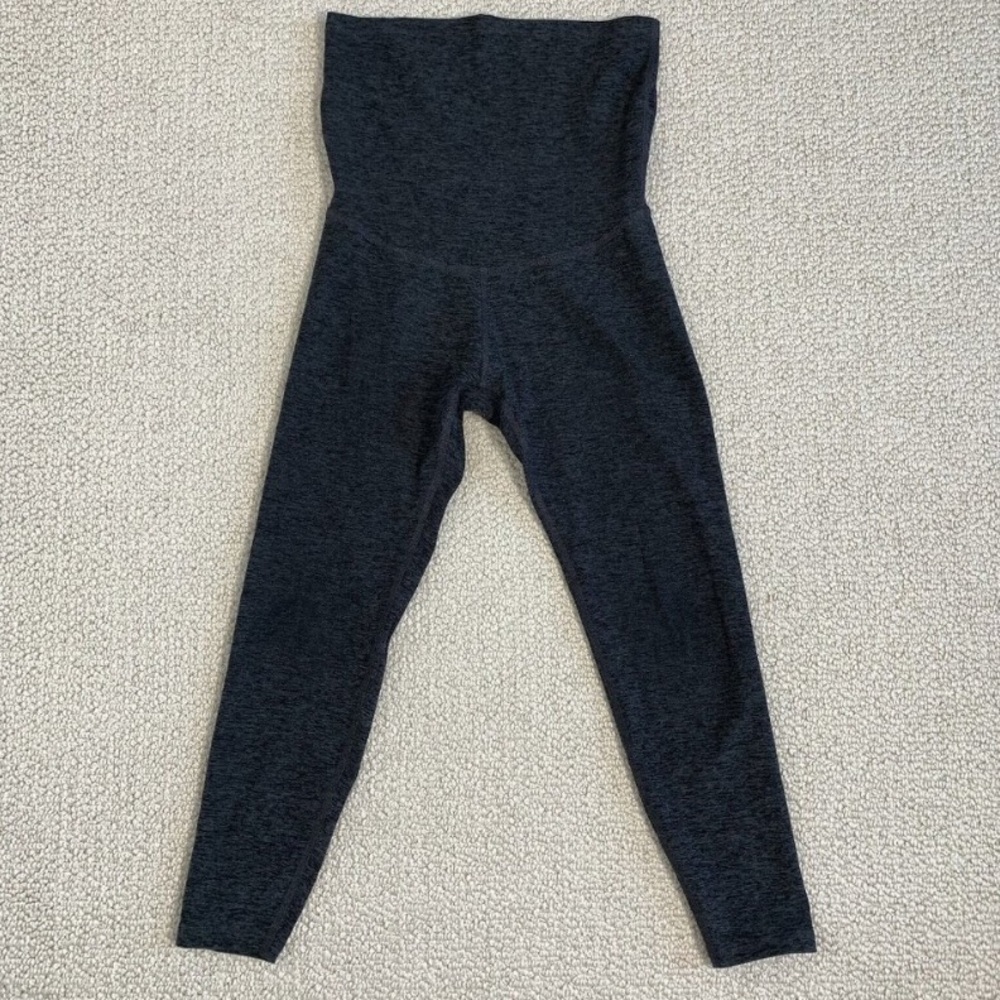 Beyond Yoga Spacedye Love the Bump Maternity Capri Leggings Sz M Black Charcoal
